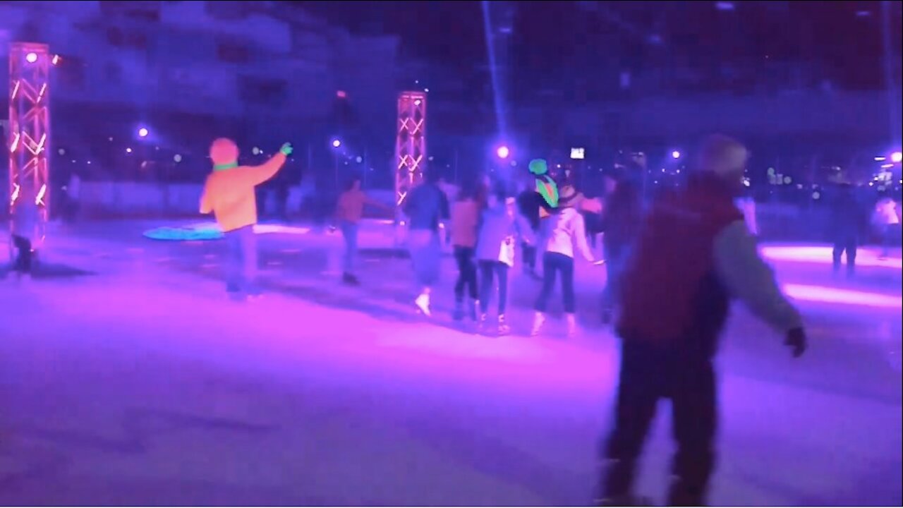 Patinage glow : une activité pour célébrer le début de la relâche