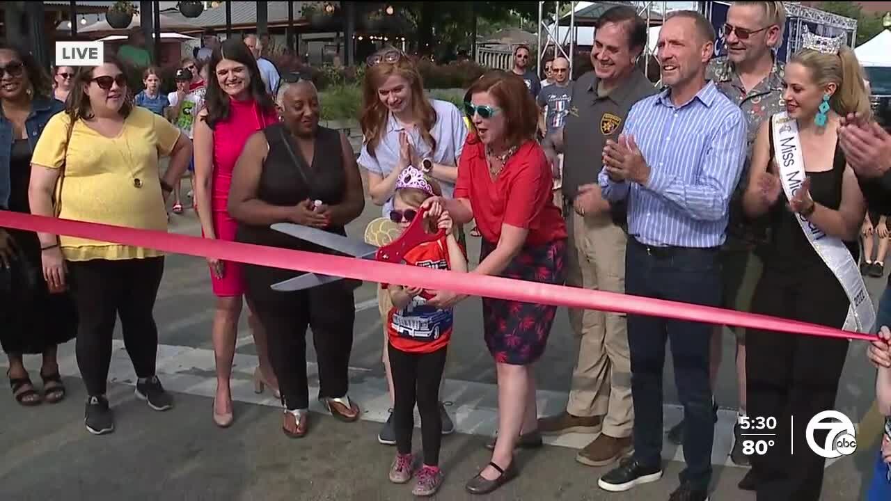 Ribbon cut on the Dream Cruise