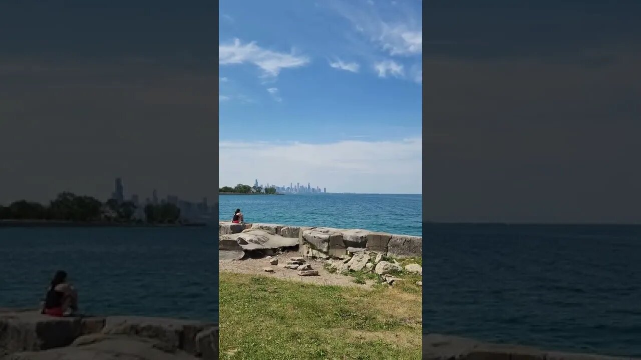 DJI Mini 2 in Chicago Over Lake Michigan!