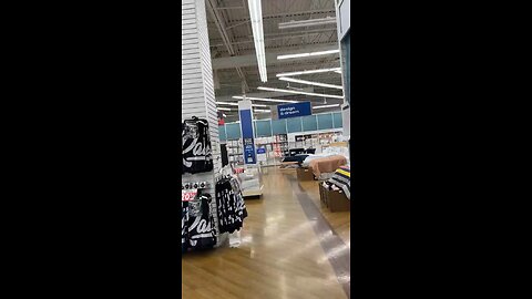 HOMELESS MAN CAUGHT SLEEPING IN BED BATH AND BEYOND