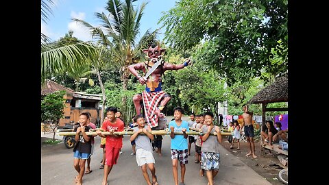 Latihan ogoh-ogoh menjelang hari raya nyepi ||tradisi bali