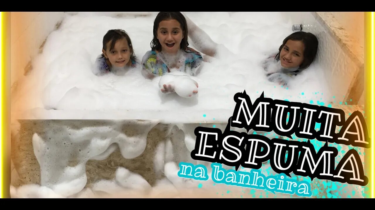 COLOCAMOS MUITA ESPUMA NA BANHEIRA/ INUNDOU TUDO 😱