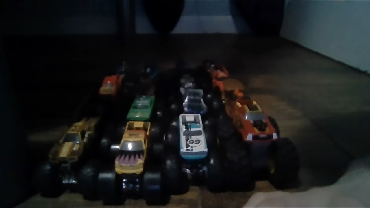 Monster Jam Tuesday Night Throwdown December season Week 3 part 1(die cast monster truck racing)