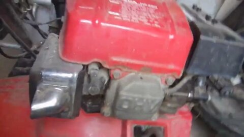 Honda HP 400. Détails carbu.