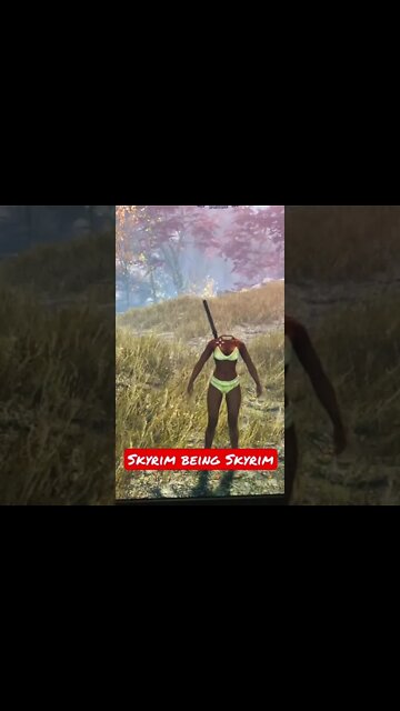Naked Headless Bandit Glitch #shorts #skyrim #skyrimbugs #skyrimglitches