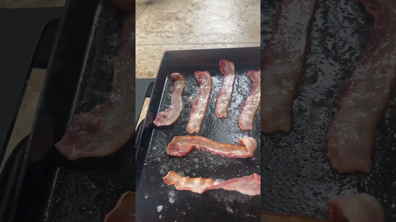 Frying Bacon on the Blackstone | Houston Texas Backyard Smoking and Grilling #cooking