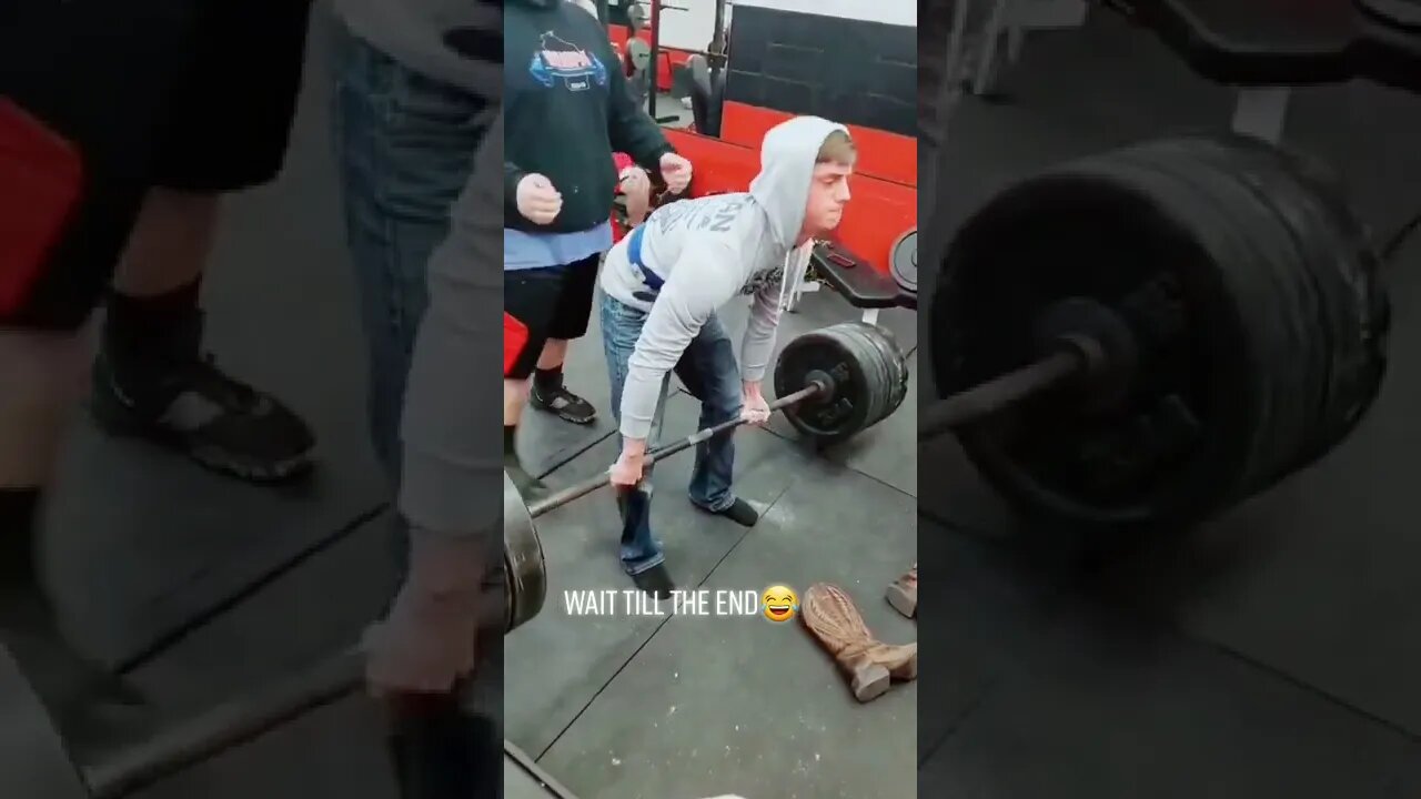 Guy Farts While Lifting Weights! #MegaFails #Shorts