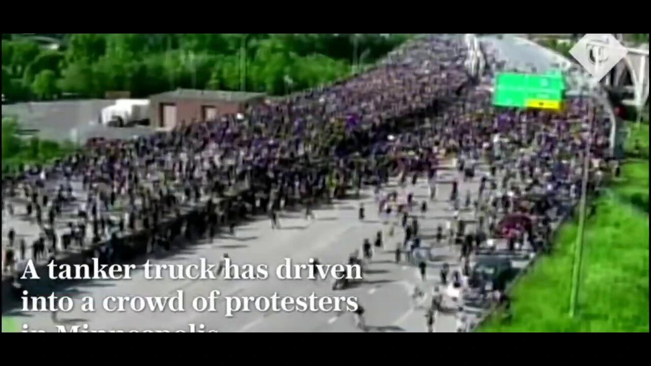 Protesters Swarm Semi Truck that Rammed Through the Crowd