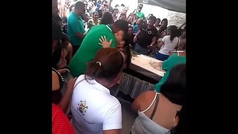Forró no velório