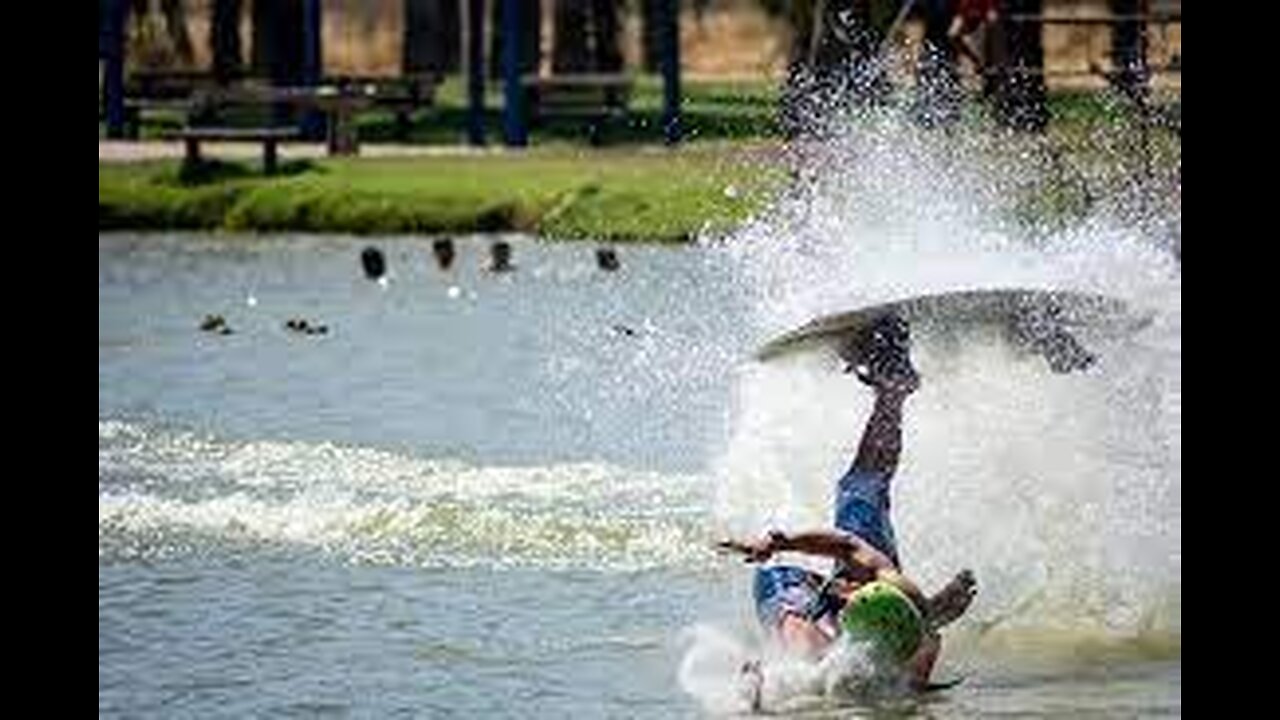 Try Not To Laugh!! Water Skiing Edition!