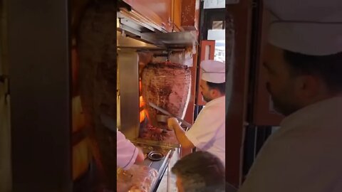 Shwarma pit | @eniyisiyemek on IG 🐃🐑 #shorts
