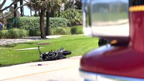 After driver falls off in crash, motorcycle hits pedestrian at Palm Beach golf course