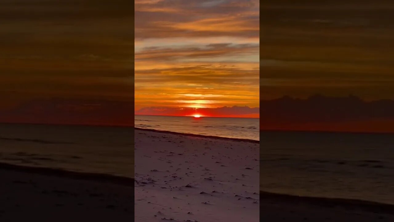 The sunset is so peaceful