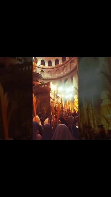 El sonido de los ramos resuenan en el Santo Sepulcro de Jerusalén #santosepulcro #jerusalem