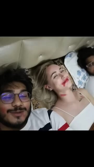 ₹8000_में_Russian_लड़की_घर_बुलाई_😱__@Awanaajay4__Fir_Jo_Hua_😡