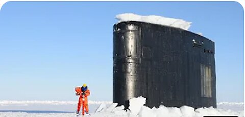 Gigantic $2 Billion US Submarine Gets Stuck in Ice