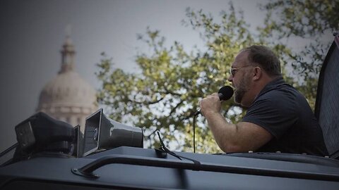 New Police Scanner Audio Proves Alex Jones Tried To Stop Capitol Infiltration On January 6th