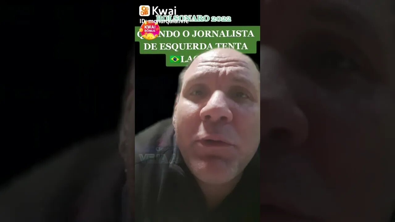 Rei Roberto Carlos mita ao responder uma jornalista sobre a população ter arma em casa