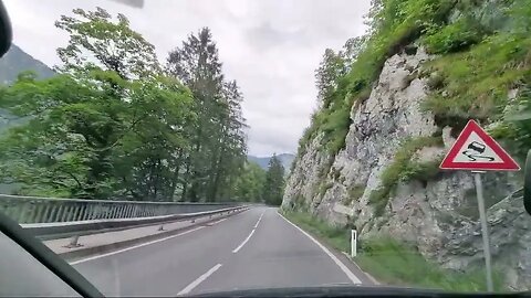 Highlight 1:22:04 – 1:27:03 von LIVE Driving and Discovering Austria: An Unforgettable European Adv