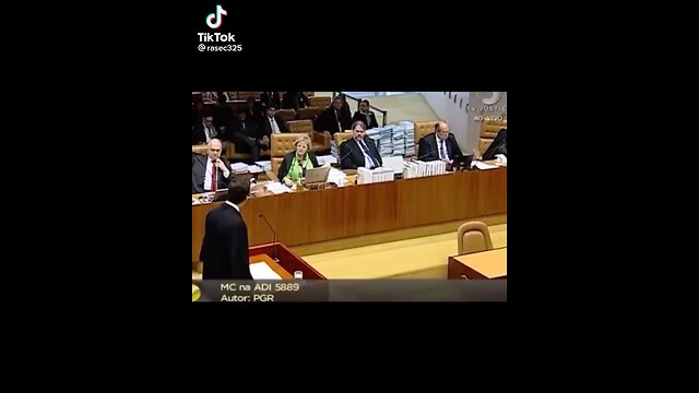 Adi eleições urnas