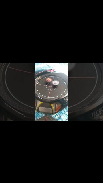 batalha de beyblade (batalha entre rivais🙅🏻‍♂️😎)