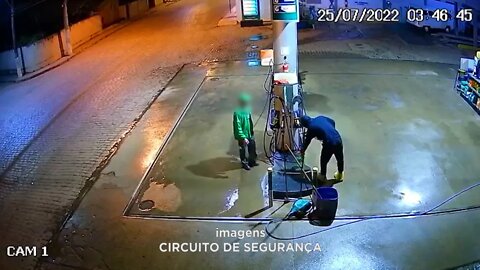 Lajinha: Bandido assalta Posto de Combustível.