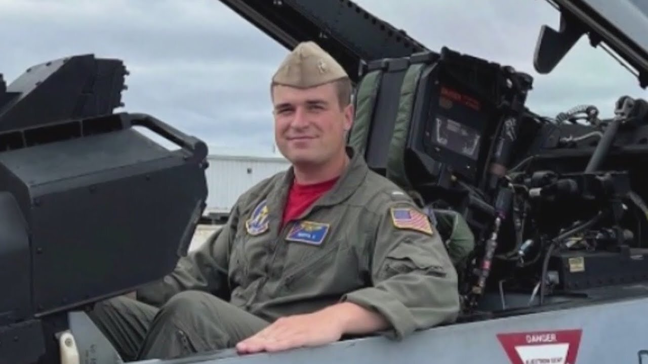 A Bears fan, Navy officer set for flyover at Soldier Field for 2024 season opener