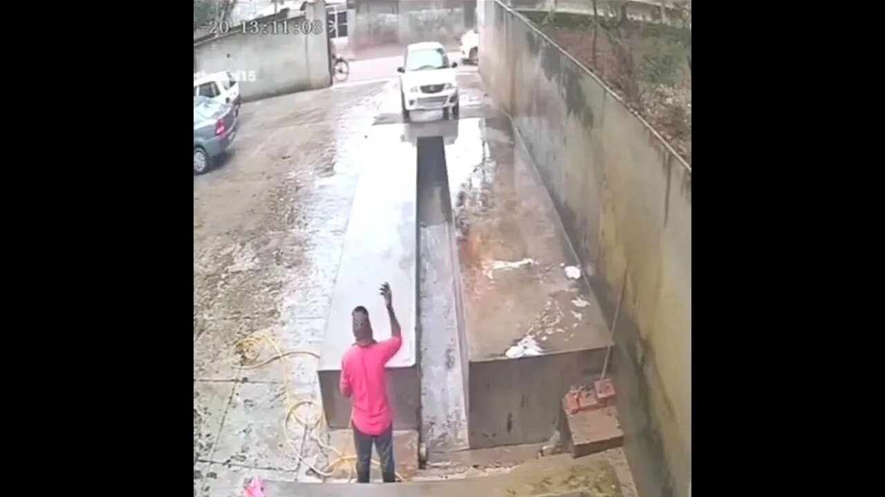 #04 CAMERAS - SEE WHAT HAPPENS AND SUBSCRIBE HELP ME POST MORE VIDEOS A DAY - Léo Sócrates