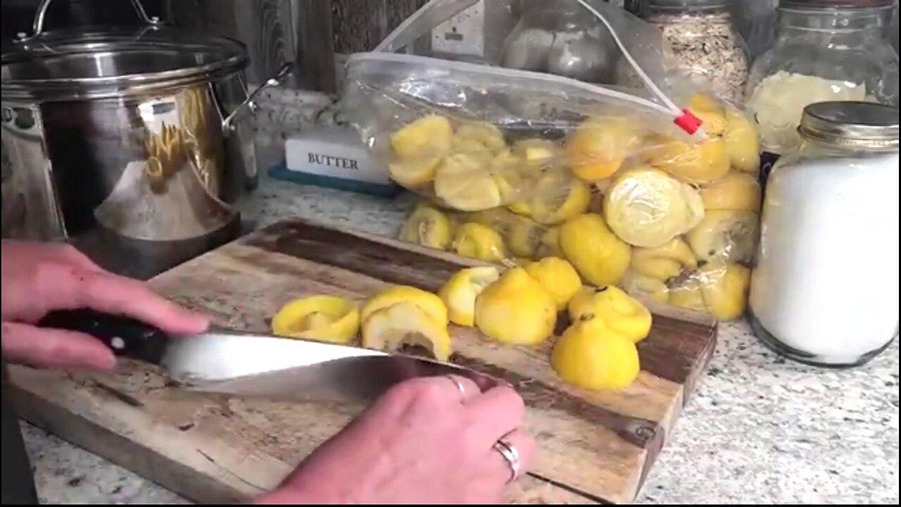 LEMON PEEL SYRUP ~ DON'T WASTE YOUR LEMON PEELS 😋