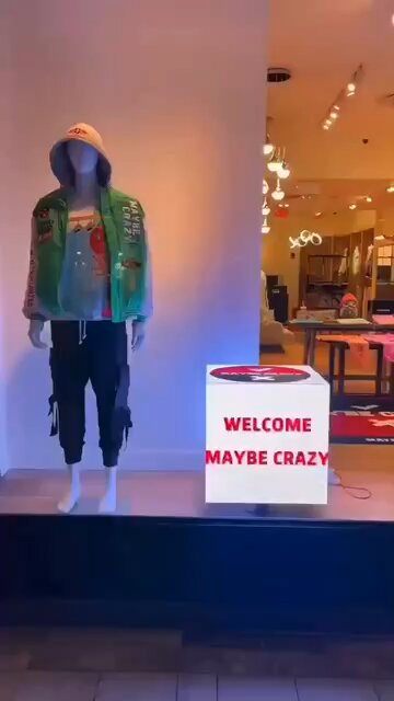 Digital Video Cube For Advertising