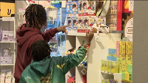 Small businesses are trying to get a slice of the Black Friday pie ahead of Small Business Saturday