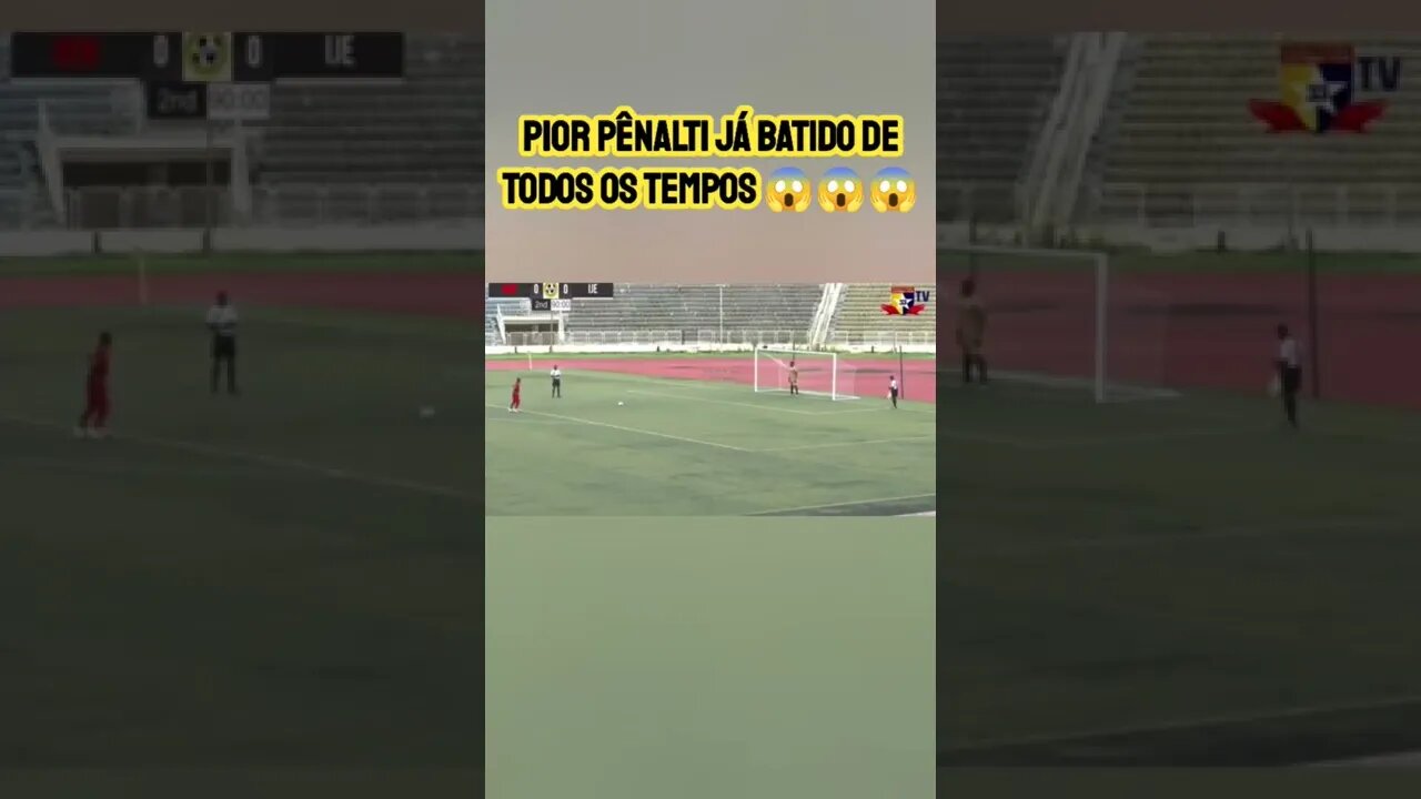 Jogador na Nigéria chuta pênalti para a lateral e gera suspeita. #shorts #pênalti