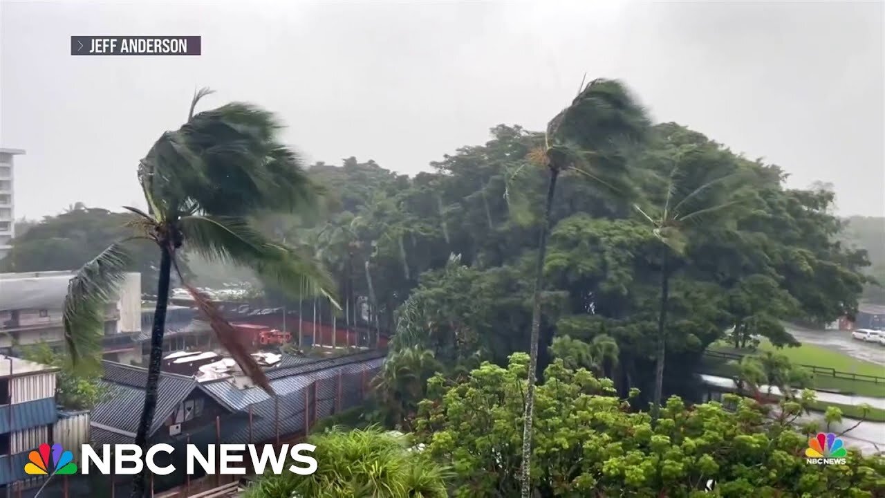 Hurricane Hone passes near Hawaii as flash floods prompt rescues in Grand Canyon