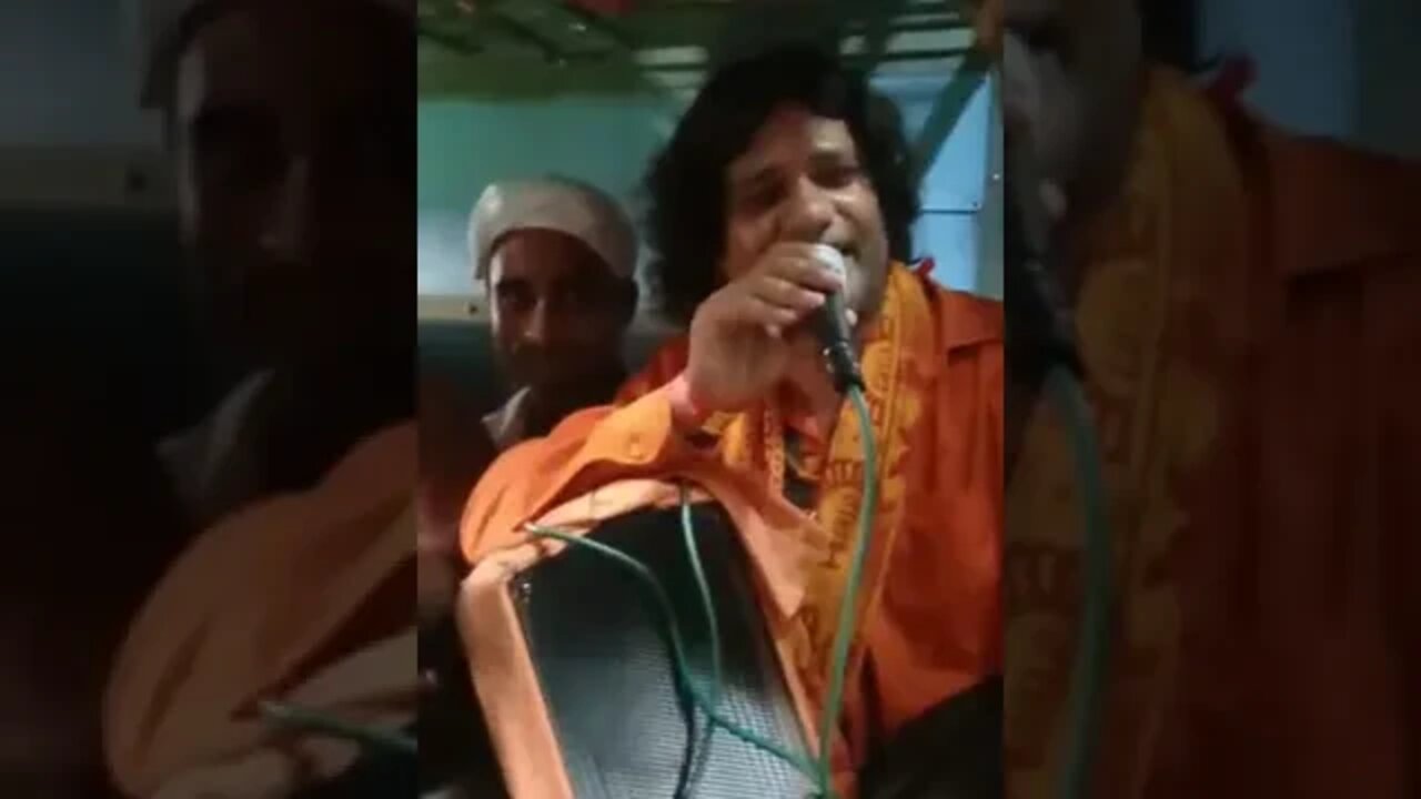 Tum to thehre Pardesi sath kya nibhaoge mahanagari gadi me Geet mast sunaye hai baba ji