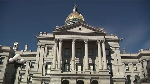 Colorado parents, students will lay roses at State Capitol to honor school shooting victims