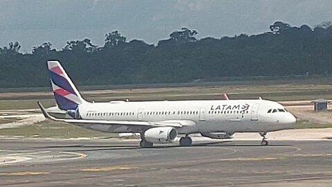 Airbus A321 PT-MXL coming from Brasília to Manaus