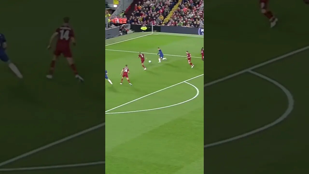 Hazard's amazing dribbling skills
