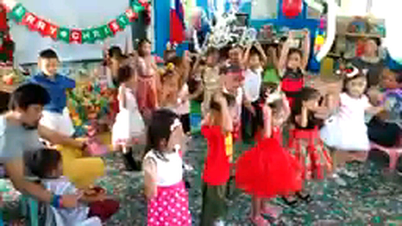 CUTE KIDDIE'S ARE DANCING