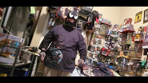 Attair Unboxes the 2020 October Lootcrate Core Darkness
