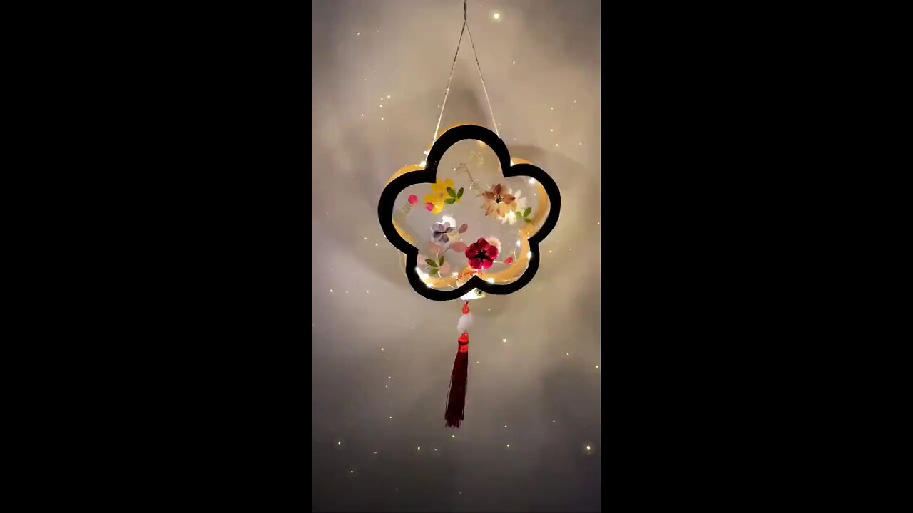 Use cardboard to make #Mid -autumn Festival handmade lanterns.the finished product is so amazing!