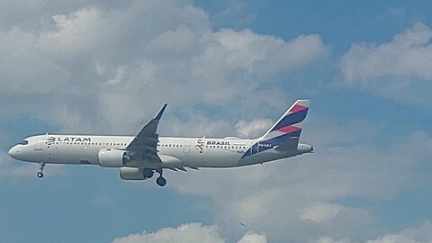 Airbus A321NEO PS-LBJ coming from Guarulhos to Manaus
