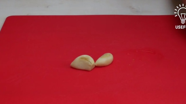 Peel garlic in seconds with this brilliant microwave hack