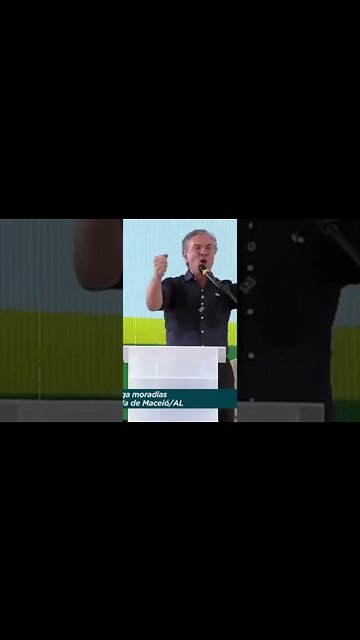 Eu vejo o futuro imitar o passado. E Bolsonaro, quem diria, aliado de Collor