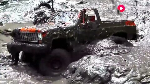18: Look at the model car off-road, the vision is amazing, take a look.
