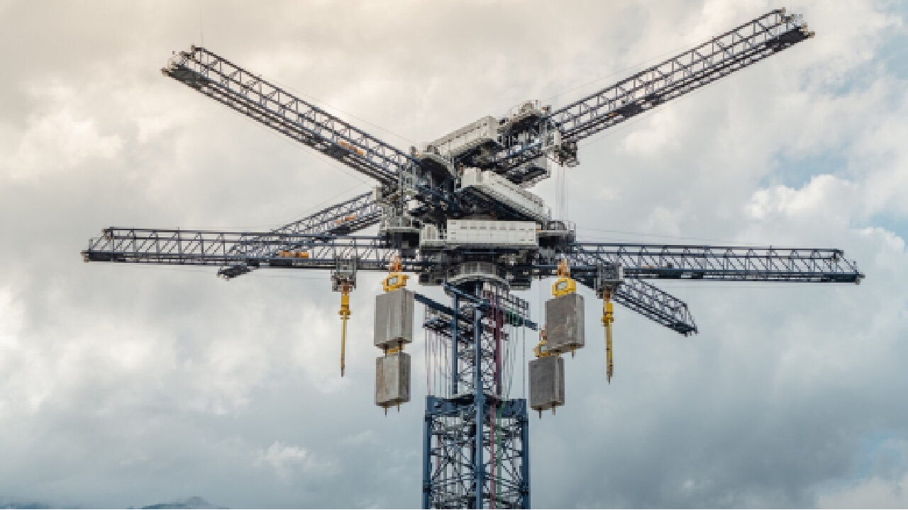 A skyscraper-sized battery that relies on dozens of tons of bricks to release energy