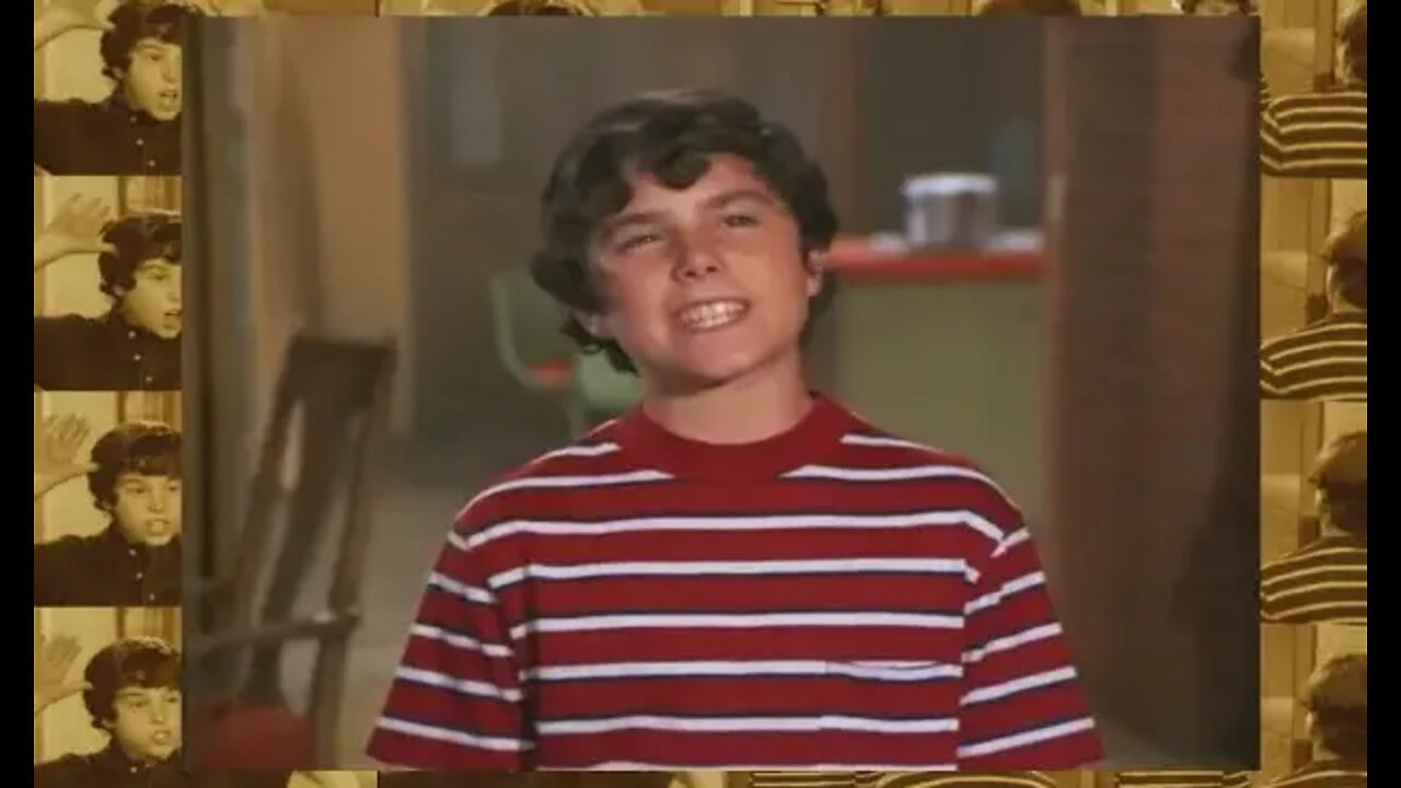 Peter Brady: "Porkchops And Applesauce" (Brady Bunch Music Video) [2023]