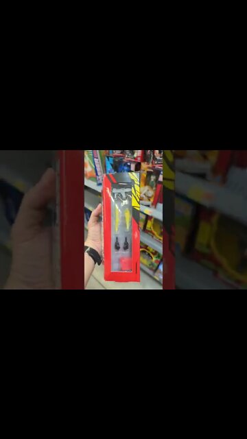 Transformers R.E.D. @ Walmart- Coronation Starscream, Bumblebee, Knock Out, Ultra Magnus Cab #short