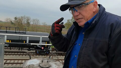 22 - Top of cars Inspection