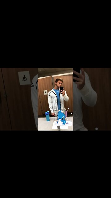 Stitch building a snowman