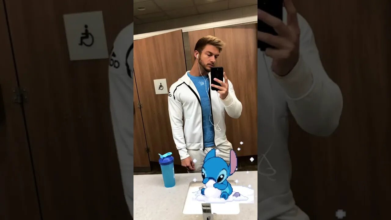 Stitch building a snowman